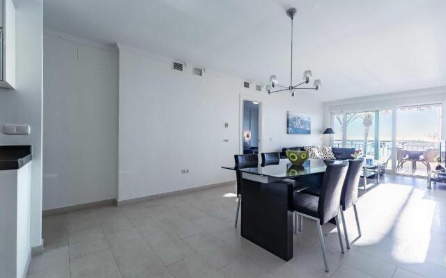 25-Modern Apartment in Paseo Maritimo, Fuengirola!