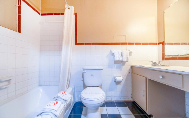 Capital O Hotel Beeville - US 181