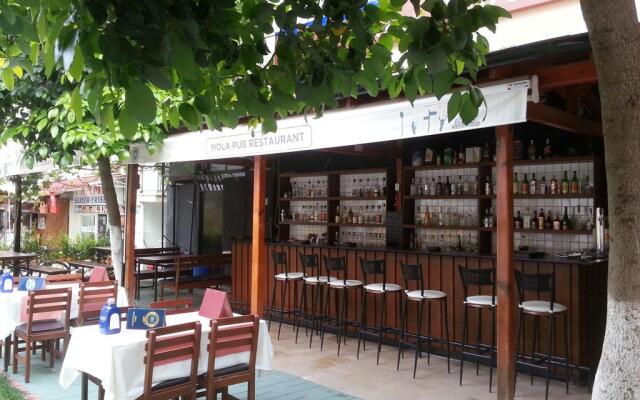 Mola Hotel