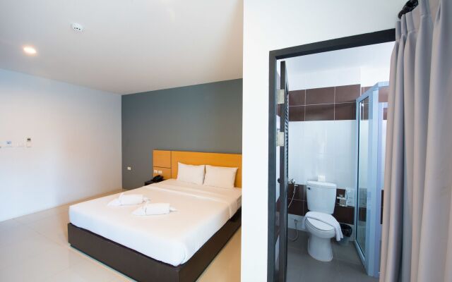 Lee Hotel