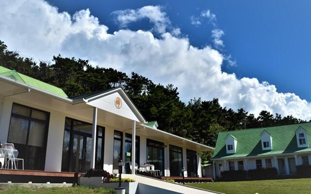 Wayn-Zen Onna Hotel
