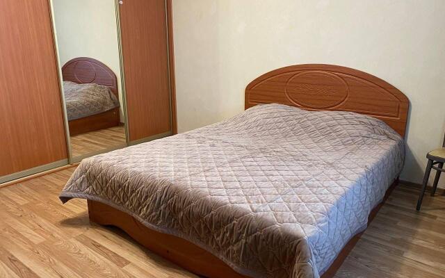 Апартаменты Дукат в 10-ом микрорайоне к1011