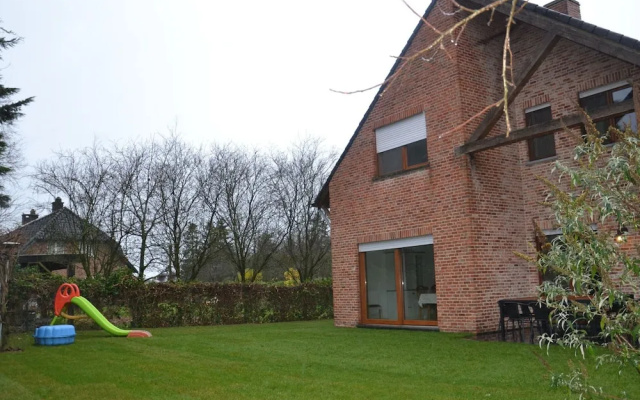 Apartment in Antwerp Near Verbeke Museum