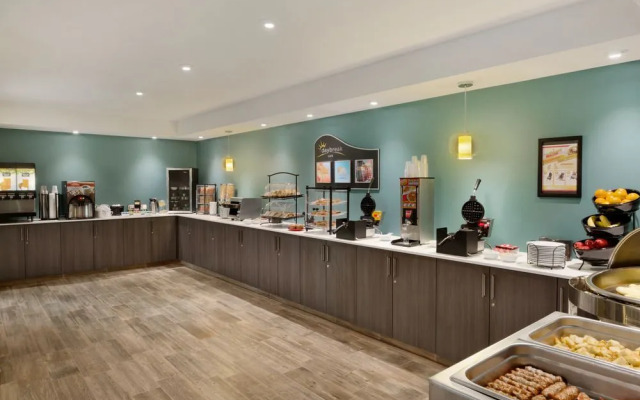 Days Inn and Suites Airdrie