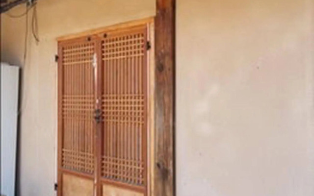 Moji Guest House