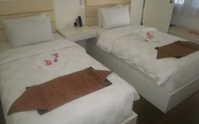 Cavery Beach Hotel