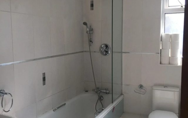 Edgware Bed and Breakfast