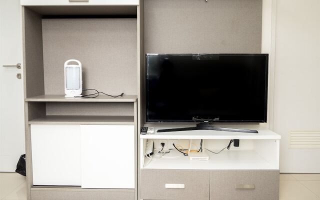 Modern 2BR Apartment at Parahyangan Residence