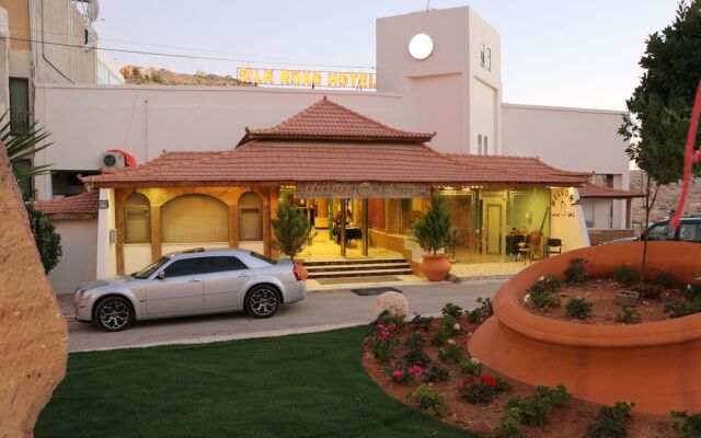 Silk Road Hotel