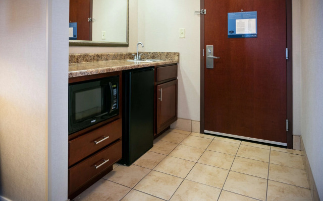 Hampton Inn & Suites Toledo-Perrysburg