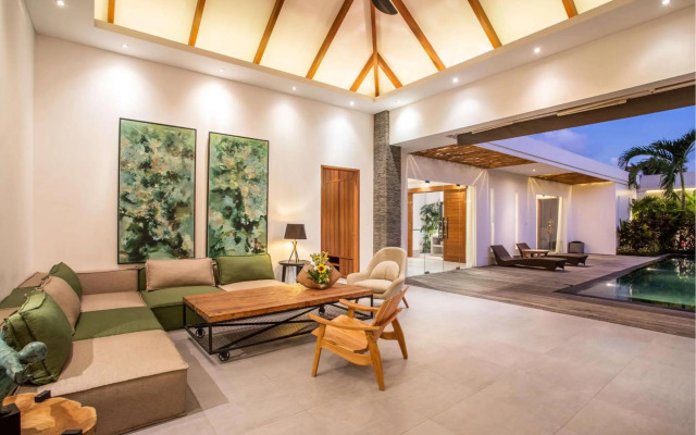 Fabulous Private Villa 4 BR Canggu w staff