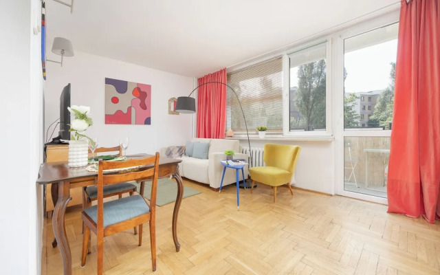 Apartment With Balcony by Renters