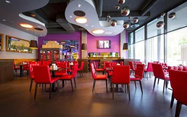 TheHotel (Adults only)