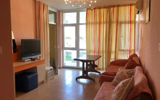 Elit 2 Apartment