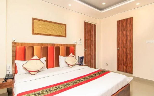 OYO 4975 Hotel Buddha Residency