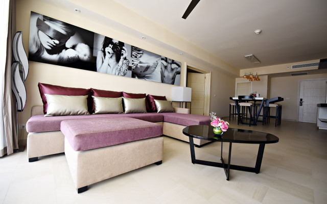 Royalton CHIC Punta Cana, An Autograph Collection All-Inclusive Resort & Casino – Adults Only