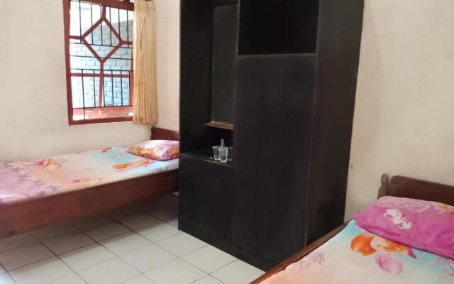 OYO 3915 Hotel Remaja Pacitan