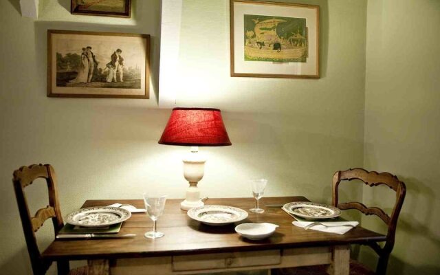 Les Suites Sarladaises