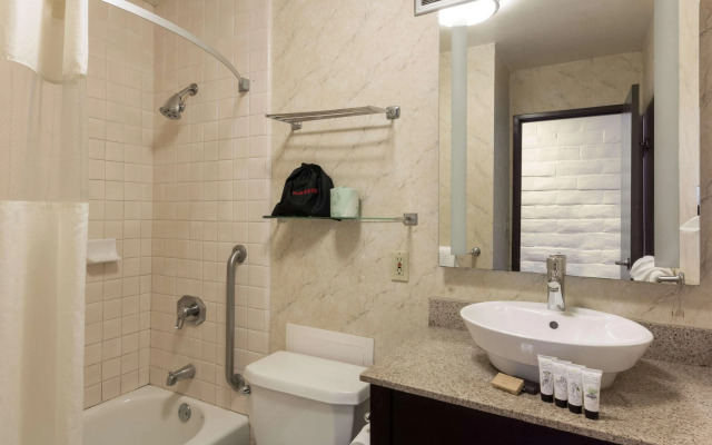 Red Lion Hotel Monterey