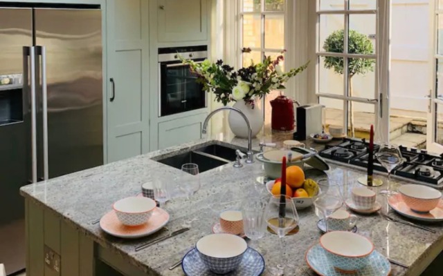 The Midsummer Common - Modern & Spacious 2bdr House With Garden