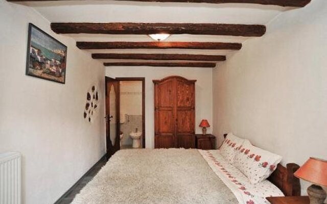 The Old House 1980 Family Hotel