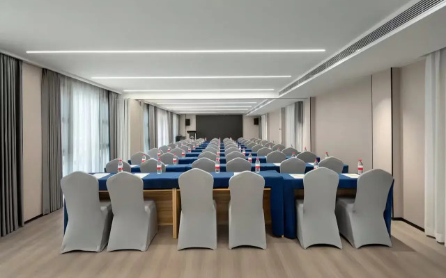 Microtel By Wyndham Xian Beilin