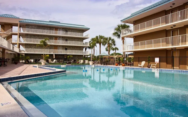 Satisfaction Orlando Beach Resort