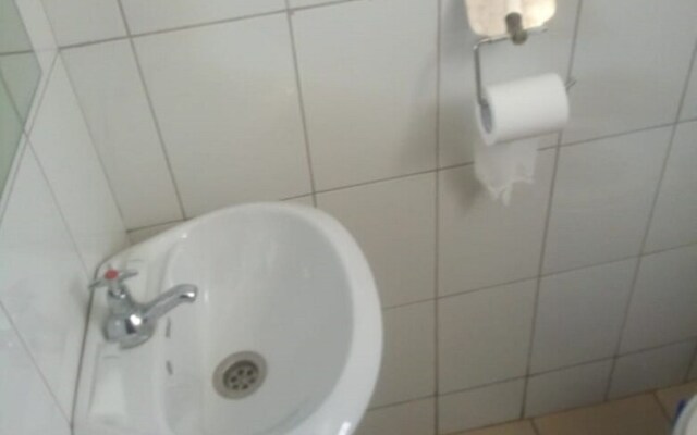 Freetown Bar And Restaurant