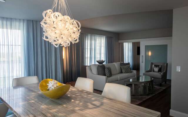 Wyndham Grand Jupiter at Harbourside Place