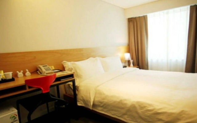 I.T.W. Hotel