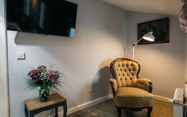 YellowBoot Aparthotel