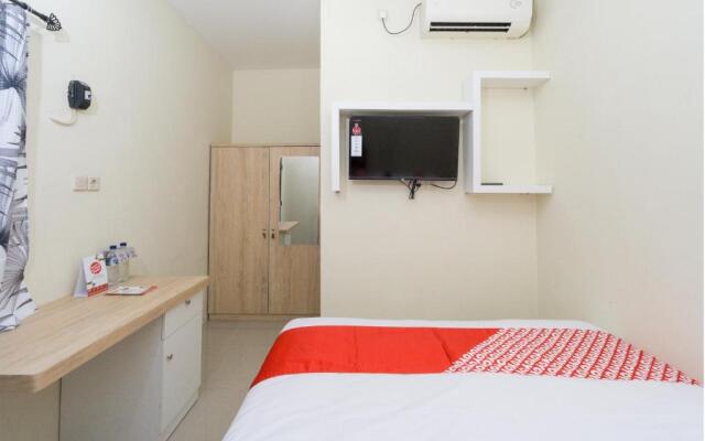 OYO 1542 Yessy Mansion