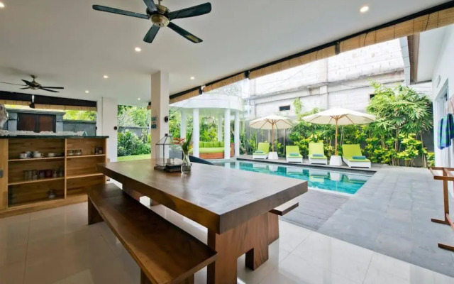 Kembali-Luxury 3BR Villa 3-Seminyak
