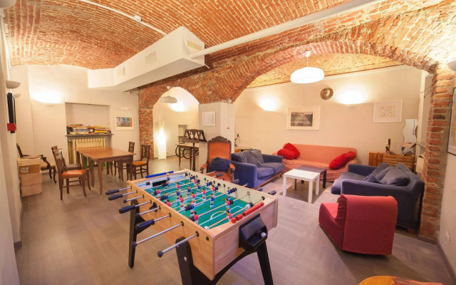 Tomato Backpackers Hotel