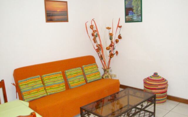 House With 2 Bedrooms in Saint Paul, With Wonderful sea View, Enclosed