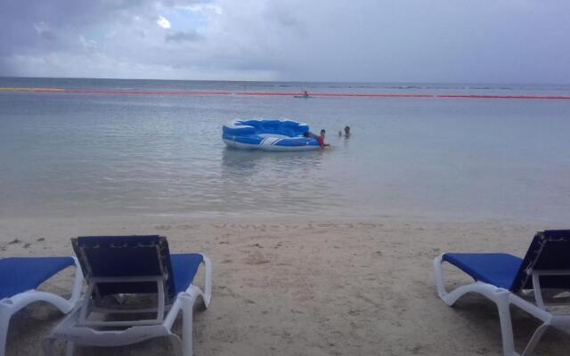 "CORAL INN" Habitacion frente al mar 1