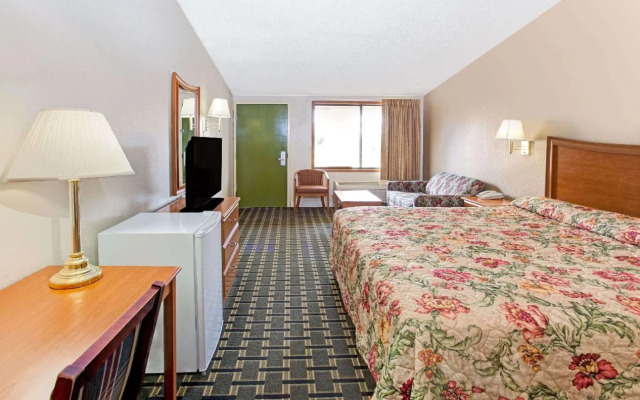 Knights Inn - Cartersville GA