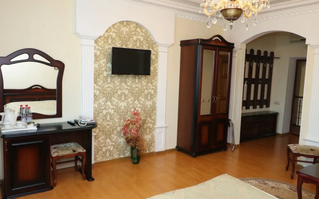 Отель «Эдельвейс»