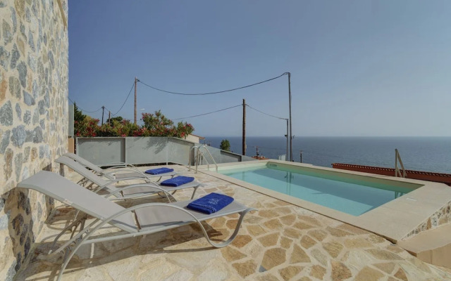 Ouzo Panoramic Houses 2, with private pool