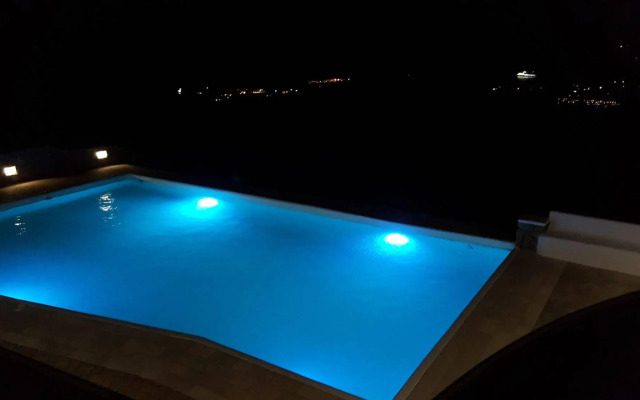 Otherview Villa