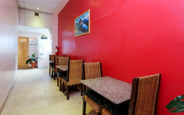 ZEN Rooms Basic White Knights Dumaguete