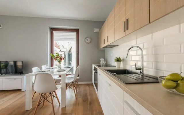 P&O Apartments Solec 13 with AC