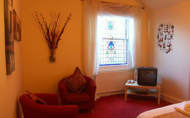 The Edward Hotel