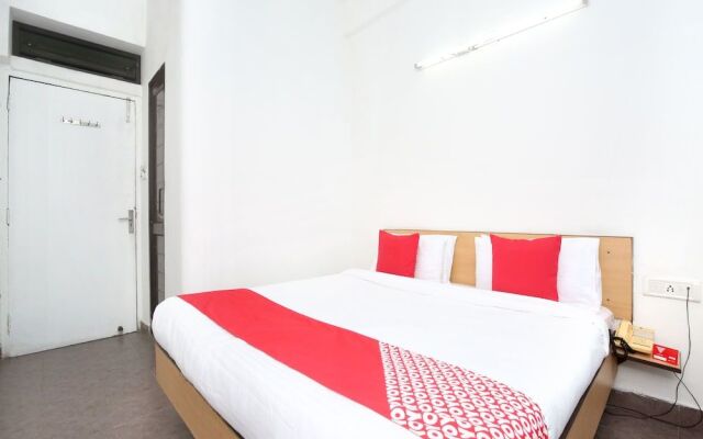 OYO 13365 Hotel Teg Royal