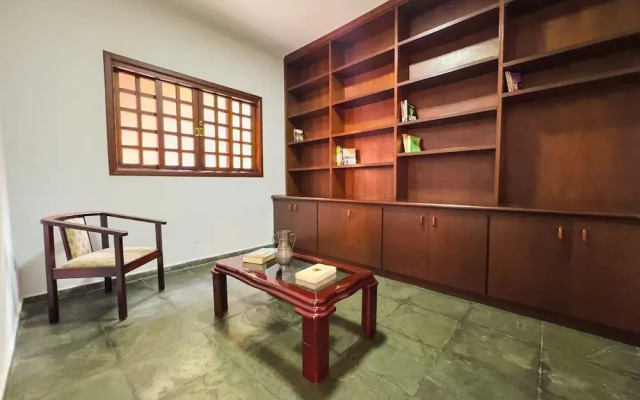 Casa espaçosa na Granja Viana