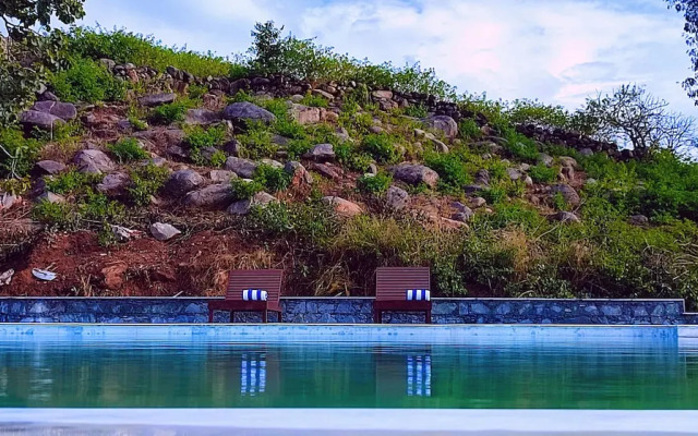 Takhat Villa by ShriGo Hotels