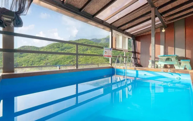 Gyeongju Edis Poolvilla