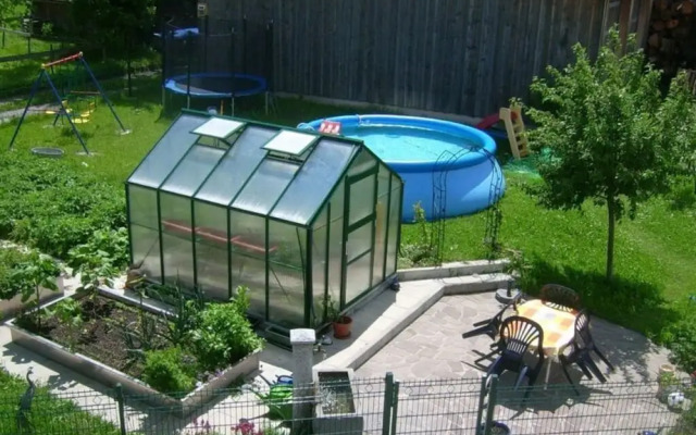 Nice Apartment in St. Maergen