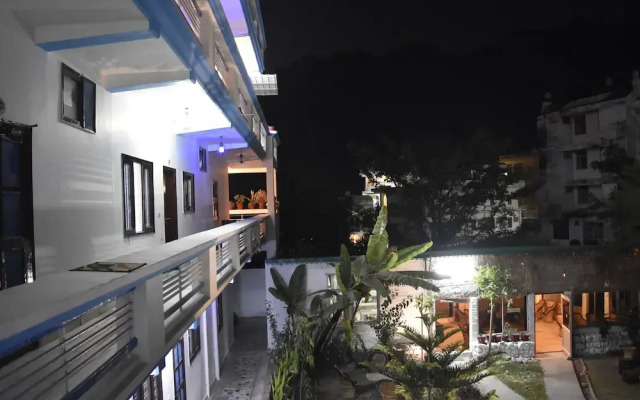 Hashtag Hostel