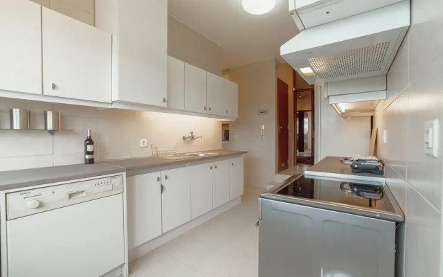 Grand Botanic Garden Apartment by Vacationy